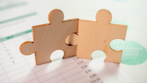 Puzzle pieces: image symbolizes strategic alignment, collaboration, and bridging gaps.